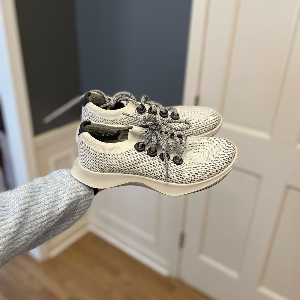 Women’s allbirds shoes